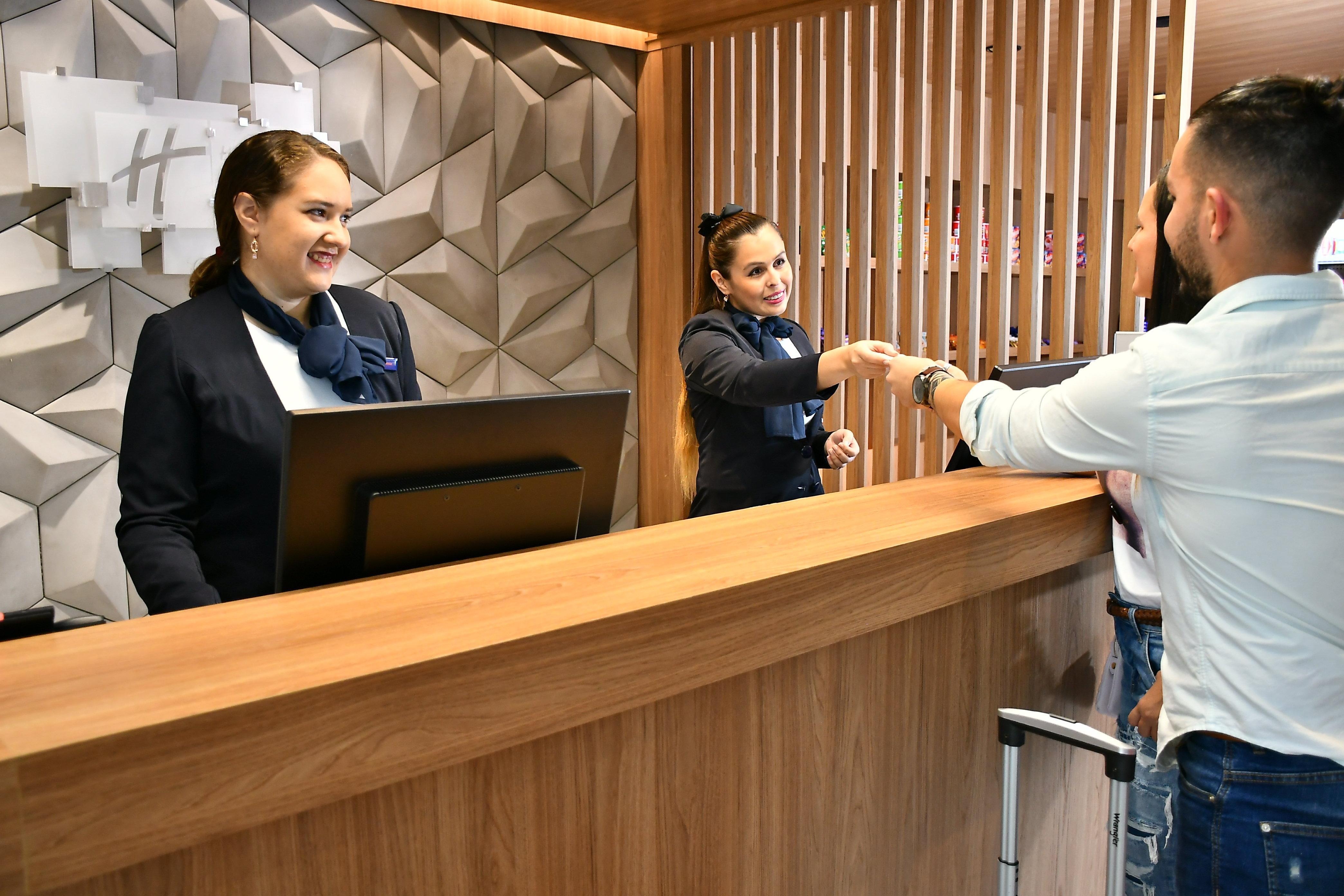 Holiday Inn Express - Asuncion Aviadores, an IHG Hotel Exterior foto